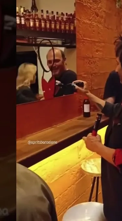 A ação direta é (Acción directa es) – arte de rua em Barcelona: cena do vídeo de Art Is Trash de Francisco de Pájaro