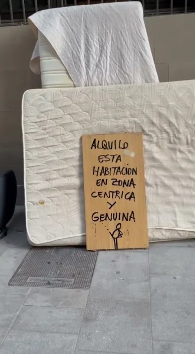Alquiler de habitación barata en BCN – arte urbano: escena del vídeo de Art Is Trash de Francisco de Pájaro