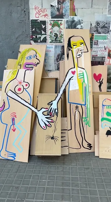 사랑 카스토 (Amor castúo) – 바르셀로나 스트리트 아트: Francisco de Pájaro의 Art Is Trash 영상 장면