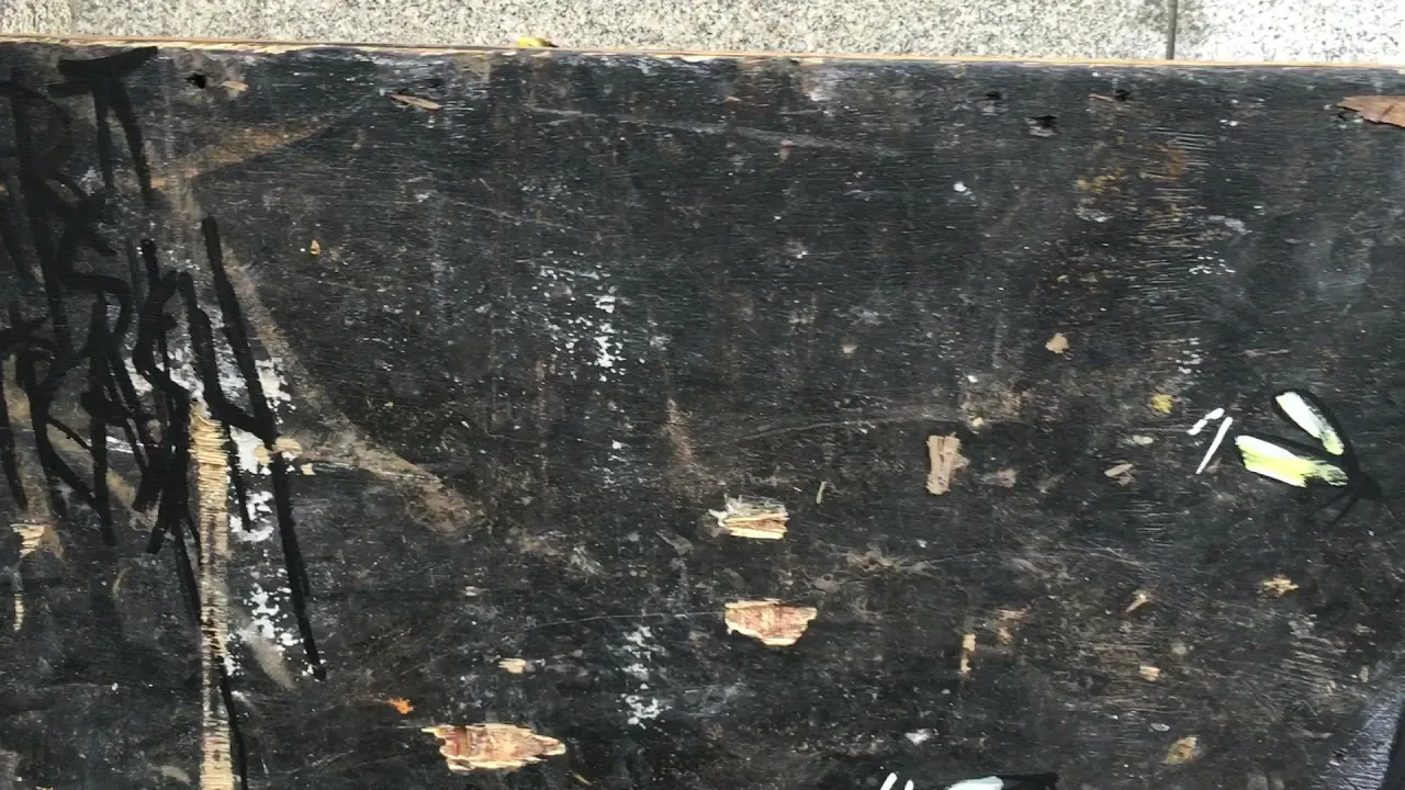 Vídeo de arte urbano Barna – arte urbano en Barcelona: escena del vídeo de Art Is Trash de Francisco de Pájaro