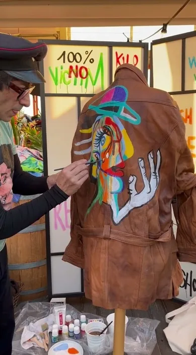雅典 www.es (ATENAS www. es) – 巴塞罗那街头艺术:Francisco de Pájaro 的 Art Is Trash 视频画面