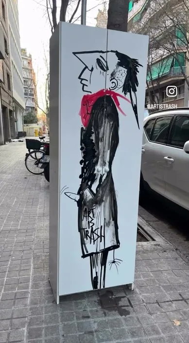 Auf einen Stromkasten an der Straße gemaltes Selbstporträt, Barcelona, Art Is Trash
