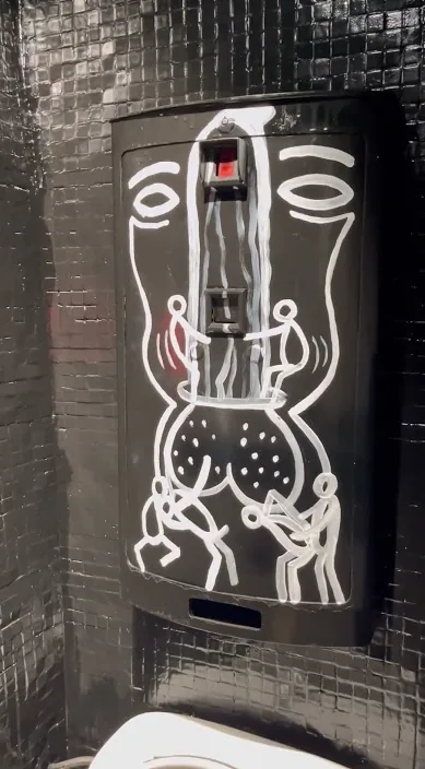 Bar quota BCN (Bar cota BCN) – art urbà: escena del vídeo d'Art Is Trash de Francisco de Pájaro