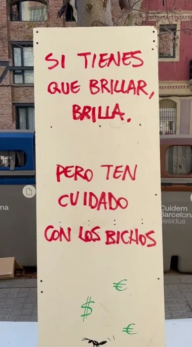 Det er www. (BRILLAR www. es) – gadekunst i Barcelona: scene fra Art Is Trash-videoen af Francisco de Pájaro
