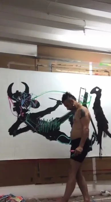 CREACIÓ DE LA PINTURA Buleria de Sang Ardient. www. es – art urbà a Barcelona: escena del vídeo d'Art Is Trash de Francisco de Pájaro
