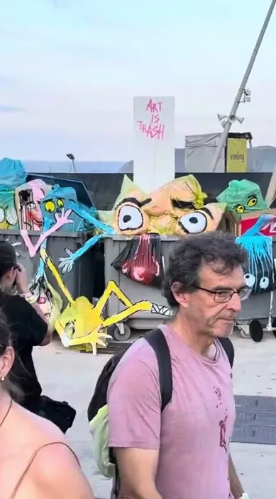 Cruilla Festival BCN – arte de rua: cena do vídeo de Art Is Trash de Francisco de Pájaro