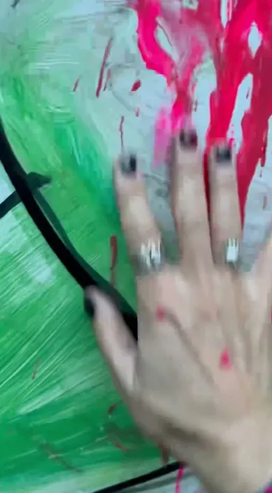DEVORER (Devorador) – バルセロナのストリートアート：Francisco de Pájaro による Art Is Trash の動画のワンシーン