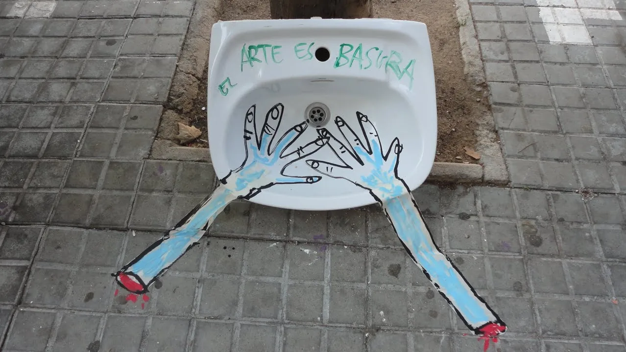Documental – art urbà a Barcelona: escena del vídeo d'Art Is Trash de Francisco de Pájaro