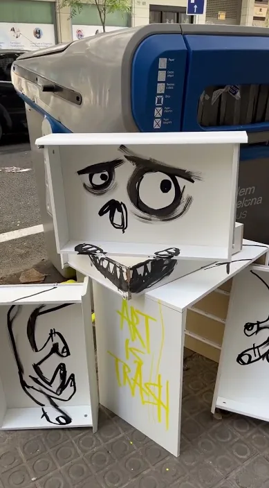 DOMINGO www. es – street art in Barcelona: scene from the Art Is Trash video by Francisco de Pájaro