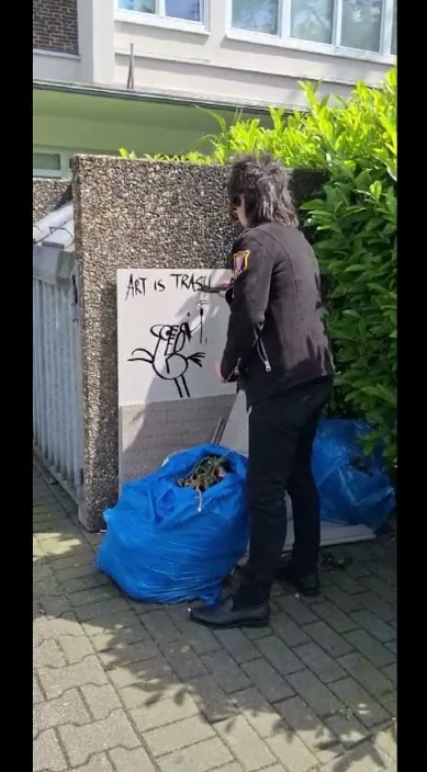 Düsseldorf – arte urbano: escena del vídeo de Art Is Trash de Francisco de Pájaro