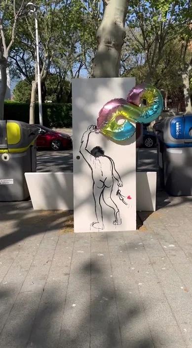 O Homem do Globo (El hombre del globo) – arte de rua em Barcelona: cena do vídeo de Art Is Trash de Francisco de Pájaro