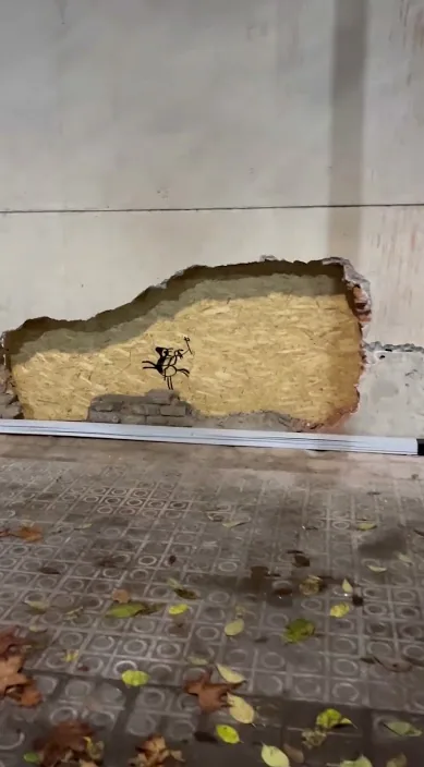 Emparé (Emparedado) – street art à Barcelone : scène de la vidéo Art Is Trash de Francisco de Pájaro