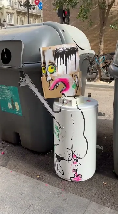 A Madrid és (En madrid. es) – art urbà: escena del vídeo d'Art Is Trash de Francisco de Pájaro