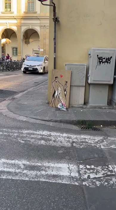 Florence, イタリア (Florencia, italia) – ストリートアート:Francisco de Pájaro による Art Is Trash の動画のワンシーン