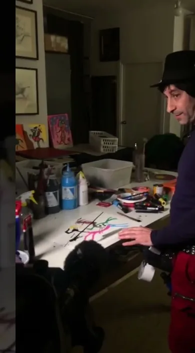 La improvisació és (Improvisación es) – art urbà a Barcelona: escena del vídeo d'Art Is Trash de Francisco de Pájaro