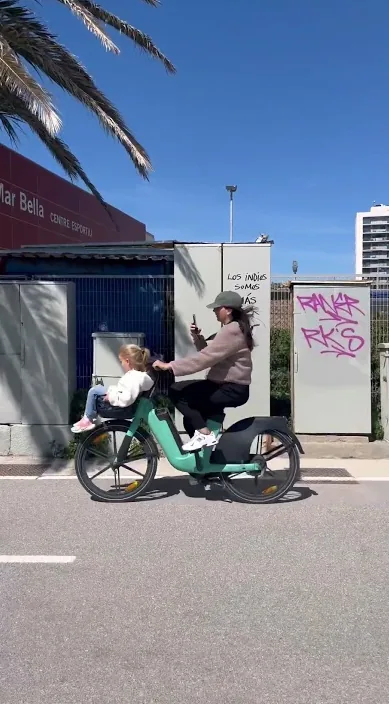 Indians (Indios) – art urbà a Barcelona: escena del vídeo d'Art Is Trash de Francisco de Pájaro