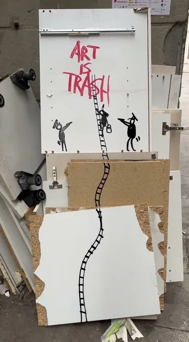 Die Treppe www. es (La escalera. www. es) – Street-Art in Barcelona: Szene aus dem Art-Is-Trash-Video von Francisco de Pájaro
