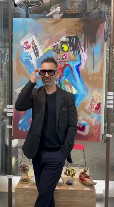 Дождь Трах (Lluvia trash) – стрит-арт, Барселона: кадр из видео Art Is Trash Франсиско де Пахаро