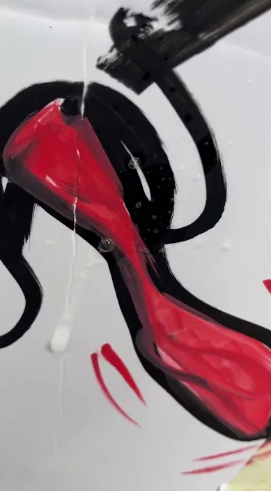 Love – バルセロナのストリートアート:Francisco de Pájaro による Art Is Trash の動画のワンシーン