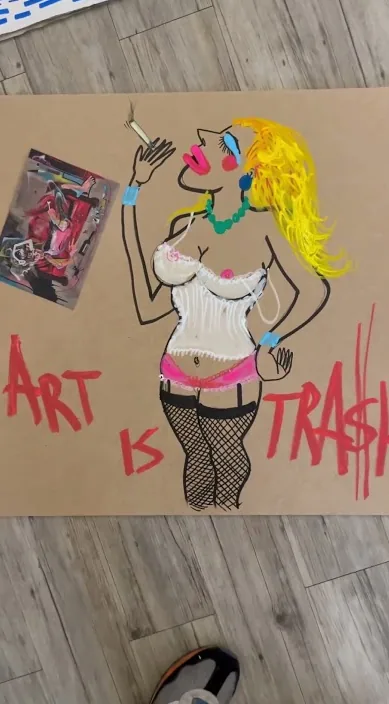 Dona (Mujer) – art urbà a Barcelona: escena del vídeo d'Art Is Trash de Francisco de Pájaro