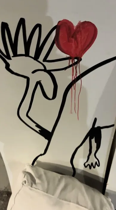 黑色线条人物与红色的心,巴塞罗那,Art Is Trash