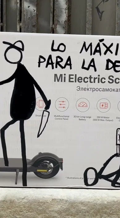 Normaliserer det (Normalizándolo) – gadekunst i Barcelona: scene fra Art Is Trash-videoen af Francisco de Pájaro