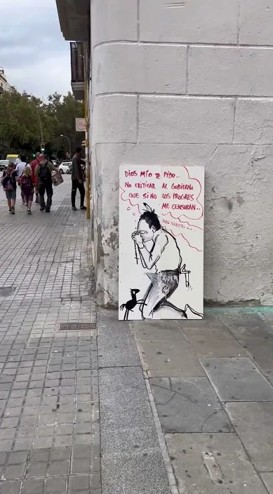 Padre nuestro – arte urbano en Barcelona: escena del vídeo de Art Is Trash de Francisco de Pájaro