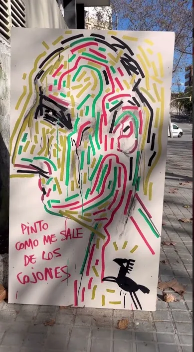 Рисование по интуиции (Pinto por intuición) – стрит-арт, Барселона: кадр из видео Art Is Trash Франсиско де Пахаро