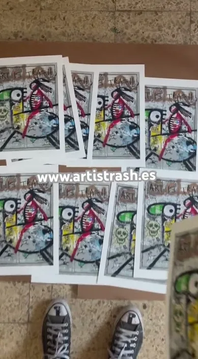 PRINTS 1/50 www. és (PRINTS 1/50 www. es) – art urbà a Barcelona: escena del vídeo d'Art Is Trash de Francisco de Pájaro
