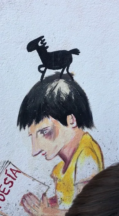 Hjælp børn med at slippe af med teknologi – gadekunst i Barcelona: scene fra Art Is Trash-videoen af Francisco de Pájaro