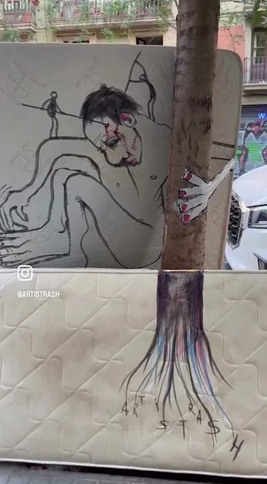 靠在树上、画着人物的旧床垫,Art Is Trash 作品,巴塞罗那