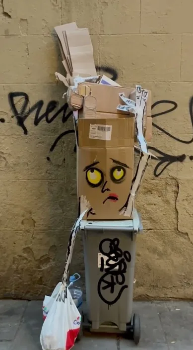 Sans titre. www. est (Sin título. www. es) – street art à Barcelone : scène de la vidéo Art Is Trash de Francisco de Pájaro