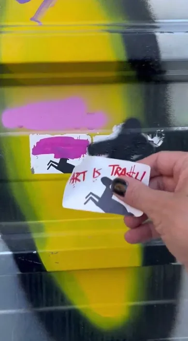 Tapar – gadekunst i Barcelona: scene fra Art Is Trash-videoen af Francisco de Pájaro