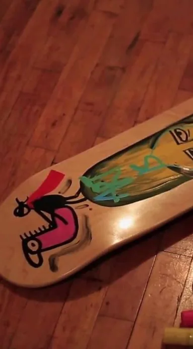 Tra$hboard for skateboard art展览会2016 – 纽约街头艺术：Francisco de Pájaro 的 Art Is Trash 视频画面