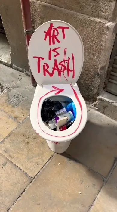 Trastorn (Trash) – art urbà a Barcelona: escena del vídeo d'Art Is Trash de Francisco de Pájaro