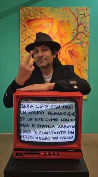 TRASH www.is (TRASH www. es) – 巴塞罗那街头艺术:Francisco de Pájaro 的 Art Is Trash 视频画面