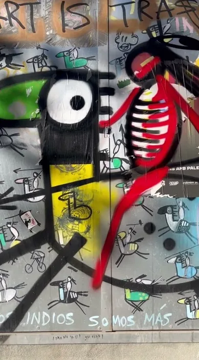 TRASH www.is (TRASH www. es) – 巴塞罗那街头艺术:Francisco de Pájaro 的 Art Is Trash 视频画面