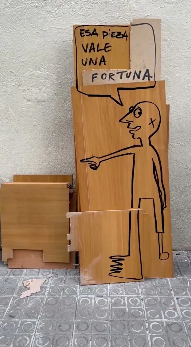 珍惜 (Valórate) – 巴塞罗那街头艺术:Francisco de Pájaro 的 Art Is Trash 视频画面