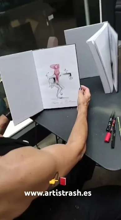 www 是 (www. es) – 巴塞罗那街头艺术:Francisco de Pájaro 的 Art Is Trash 视频画面